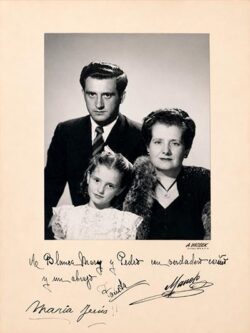 Dña. Fausta Ximénez, con su hijo D. Manuel Montilla y Ximénez de Montilla, junto a su niesta María Jesús Montilla y González (Condesa de Campos)