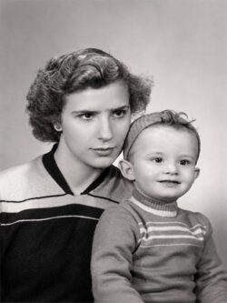 Dña. Fuensanta de Salas (tia del Conde de Campos) y D. Juan Enrique Aguilar de Ariza (Conde de Roboreda)